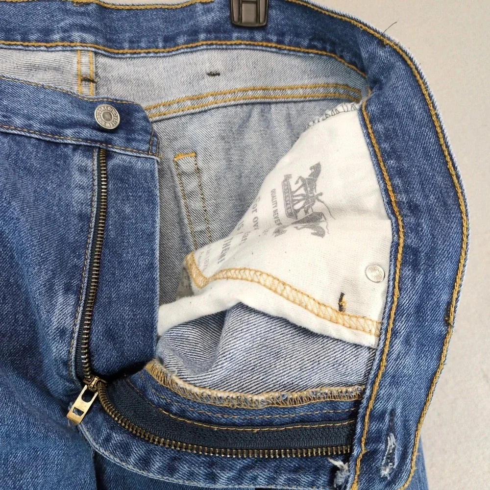 Levi's 505 Straight Leg Jeans Mens‎ 38x34 Medium Wash Classic Denim Casual Retro